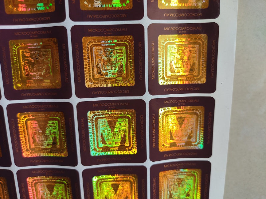 Custom high quality golden/silver security 3d hologram sticker with purple color printing